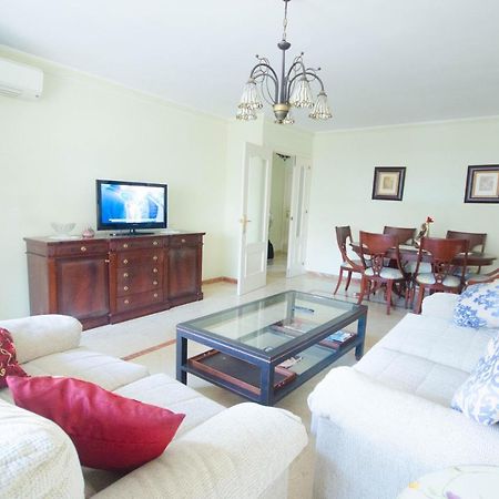 Aparment Neptuno- Located On The Promenade A Few Metres From The Beach. เอสเตโปนา ภายนอก รูปภาพ